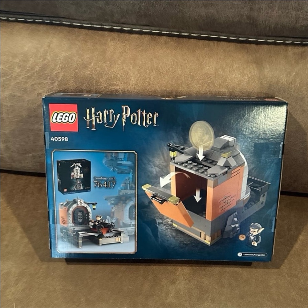 Lego Harry Potter Gringotts Vault - Picture 2 of 3